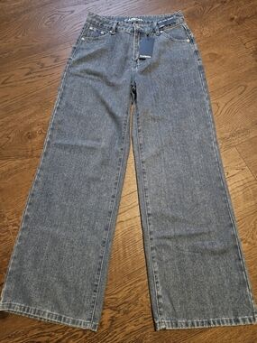 Carbon Wide Leg Jeans in Washed Blue